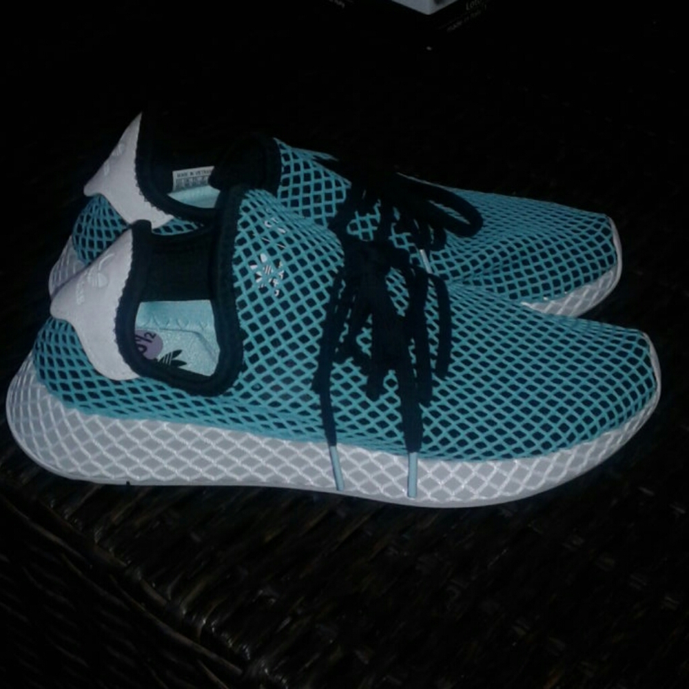 NEW ADIDAS DEERUPT x Parley - Picture 2 of 5